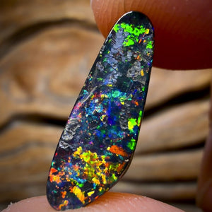 3.9cts - Banger! Queensland Boulder Black Opal. Multicolours!