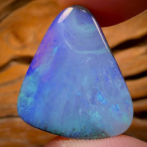28.8cts - Queensland Boulder Seam Opal. Clean Full Face!