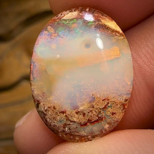 “Bubble” 7.1cts - Solid Australian Boulder Pipe Opal