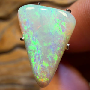 2.7cts - South Australian Crystal Opal from Mintabie
