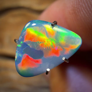 1.8cts - Wow Fire Fly Australian Boulder Opal Doublet