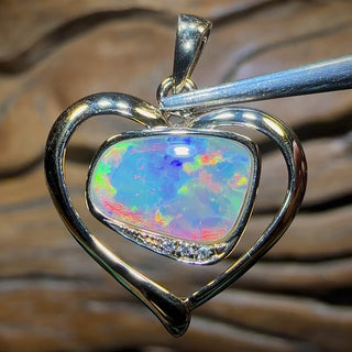 14k Gold - Solid South Australian Crystal Opal Pendant
