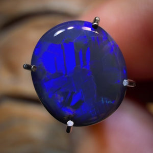 1.6cts - “Hand Print” Lightning Ridge Black Opal