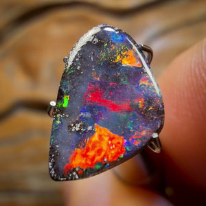 2.6cts - Top Australian Red on Black Boulder Seam Opal from Winton