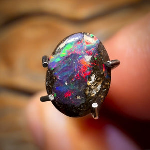 🔨 AUCTION 🔨 Reserve 💎 High Roller Banger Auction 💎 Top Red 0.95cts - Queensland Boulder Seam Opal from Winton