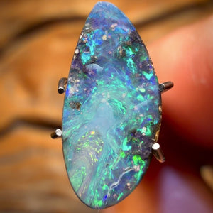 2.1cts - Queensland Boulder Seam Opal. Australian Opal