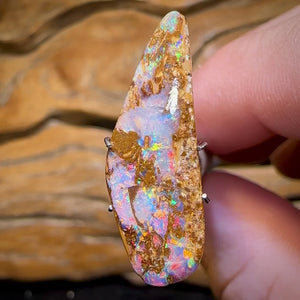 6.2cts - Queensland Boulder Pipe Opal from Yowah with Red