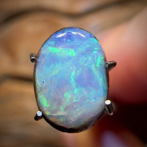 Auction Fall-Through = Your Gain! 🔥 Now More Than 50% Off RRP 🚨 2.1cts - Scandinavian/ Ice Blue ,Queensland Boulder Seam Opal