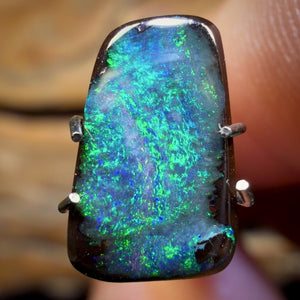 🔨 AUCTION 🔨 1.55cts - Queensland Boulder Seam Opal from Winton. Australian Opal