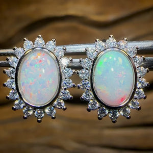 Boucles d'oreilles à tige en argent sterling « Princesse » et cristal d'opale d'Australie du Sud