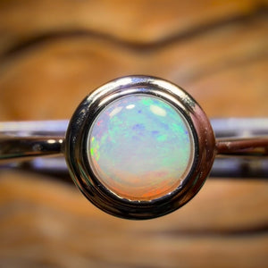 BARGAIN CARD! Sterling Silver - Solid South Australian Crystal Opal Ring