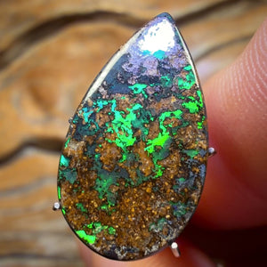 6.5cts - “Fire Fly” Top Queensland Boulder Seam Opal
