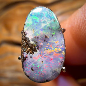 Wildcard! 5.1cts - Queensland Boulder Seam Opal. Australian Opal Inclusions