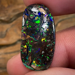 Australian 18cts - Solid Tribal Pattern Koroit Black Boulder Opal