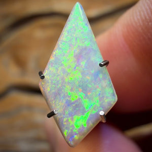 0,9ct – Südaustralischer Kristallopal