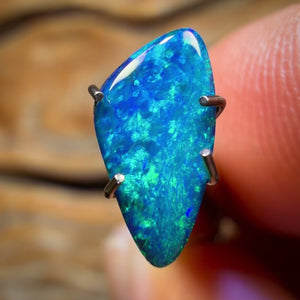 0.7cts - Lightning Ridge Opal Doublet