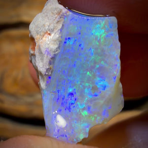 🔨 AUCTION 🔨 19.1cts - Lightning Ridge Opal Rough Piece. Isaac’s Cutter’s!