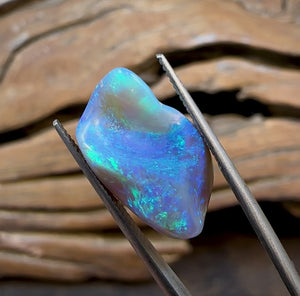 Australian 4.85cts - Black opal rub Lightning Ridge