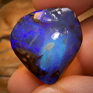 37.2cts - Queensland Boulder Seam Opal Rub