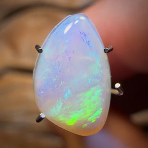 1.6cts - Solid Australian Boulder Pipe Crystal Opal. BARGAIN