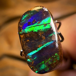 “Electric Zebra” 3.15cts - Queensland Boulder Seam Opal
