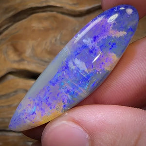 38.4cts - Large Solid GEM Queensland Boulder Seam Opal. THICK SEAM