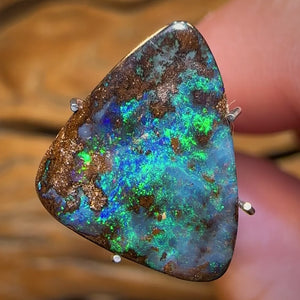 5.4cts - Australian Boulder Seam Opal