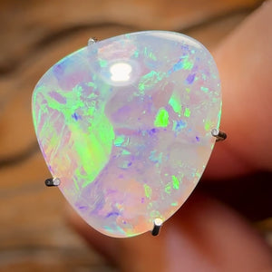 2.1cts - Lightning Ridge Crystal Opal Bargain
