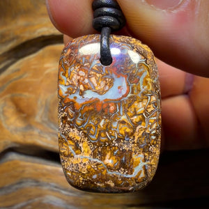 30 x 21mm - Gebohrte Tribal Queensland Boulder Opal Kette