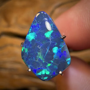 2.4cts - Lightning Ridge Black Opal Doublet