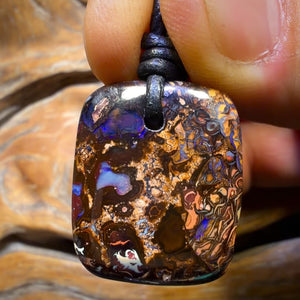 24 x 21mm - Gebohrte Tribal Queensland Boulder Opal Halskette