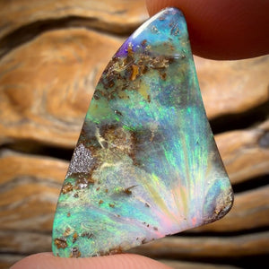 29.2cts - Large Queensland Boulder Seam Opal. Australian Opal Picture Stone
