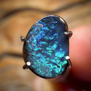 0.8cts - Queensland Boulder Seam Opal. Australian Opal