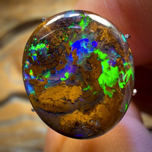 Half Price Card! 8.9cts - Bubble Band Queensland Boulder Opal from Yowah