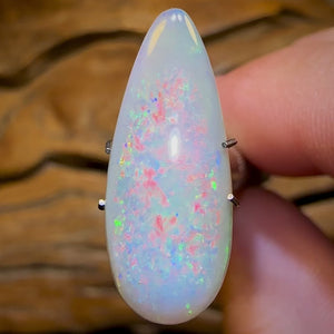 6.35cts - Rare Mintabie Crystal Opal. Decades Old ISAAC CUT