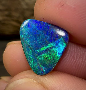 Australian 6.4cts - Solid Boulder Black Opal electric green blue