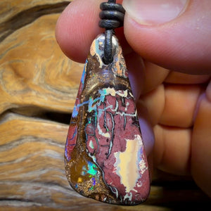 39 x 18 mm – Gebohrte Stammes-Opal-Halskette aus Queensland-Boulderopal