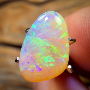 1,9 ct - Massiver australischer Boulder-Pipe-Opal mit goldenen Kristallen