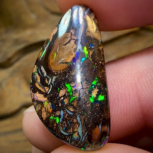 24.6cts - Australian Boulder Opal. Tribal Pattern