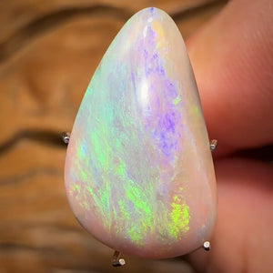 Auction Fall-Through = Your Gain! 🔥 Now More Than 50% Off RRP 🚨  4.9cts - South Australian White Opal