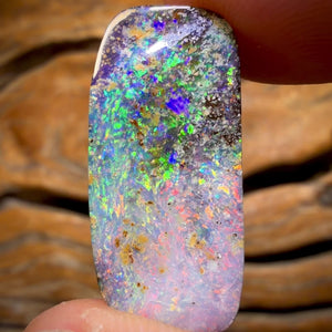 15.9cts - Top Australian Boulder Seam Opal from Winton