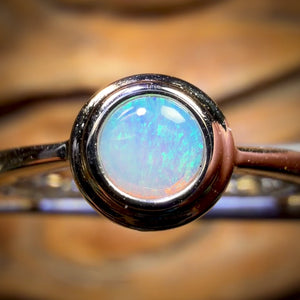 🔨 AUCTION 🔨 Sterling Silver - South Australian Crystal Opal Ring