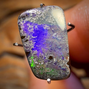 2.5cts - Australian Boulder Seam Opal BARGAIN !