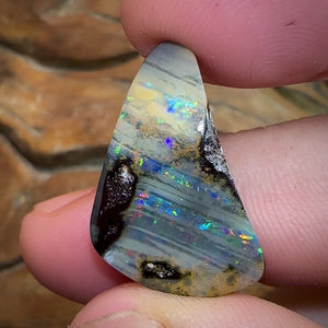 Australian 19.7cts Solid Natural Boulder Opal Unique Striation pattern with electric colours