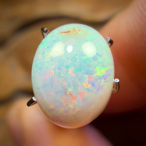 🔨 AUCTION 🔨 2.1cts - South Australian White Opal from Coober Pedy