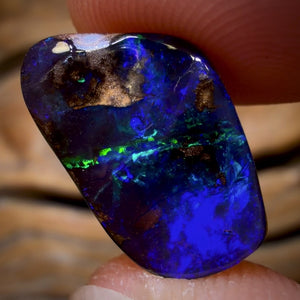 7.4cts - Deep Ocean Queensland Boulder Seam Opal