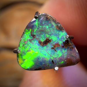 1.5cts - Queensland Boulder Seam Opal. Australian Opal