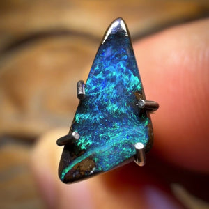 0.6cts - Australian Boulder Seam Opal from Queensland