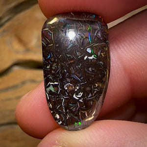 13.1cts - Tribal Queeensland Boulder Opal Stone