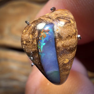 4.9cts - Australian Boulder Seam Opal